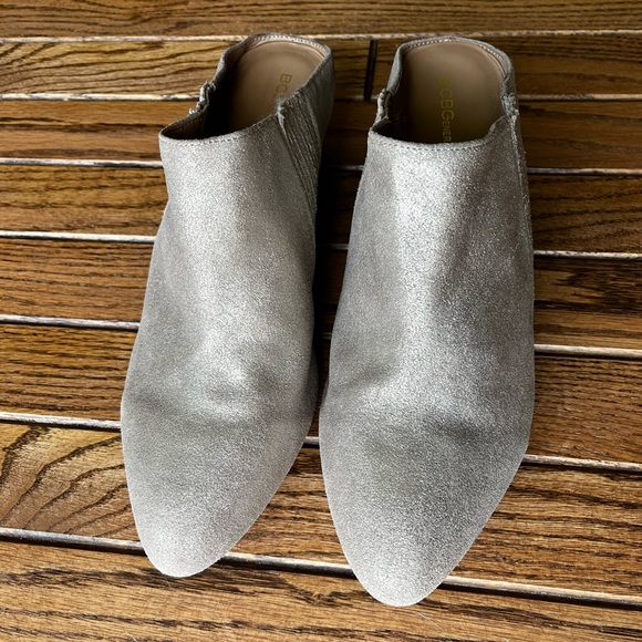 BCBG Lori Metallic Gold Leather Mule Ladies Size 12 - Picture 2 of 10